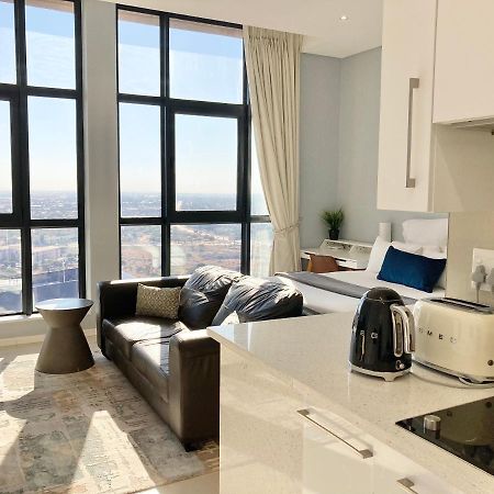 Urban Awe Apartment-Itowers 23Rd Floor Gaborone Ngoại thất bức ảnh