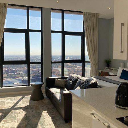 Urban Awe Apartment-Itowers 23Rd Floor Gaborone Ngoại thất bức ảnh