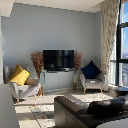 Urban Awe Apartment-Itowers 23Rd Floor Gaborone Ngoại thất bức ảnh
