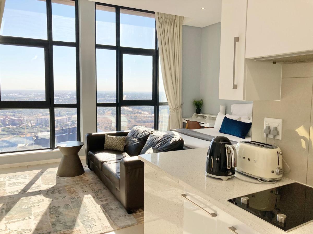 Urban Awe Apartment-Itowers 23Rd Floor Gaborone Ngoại thất bức ảnh