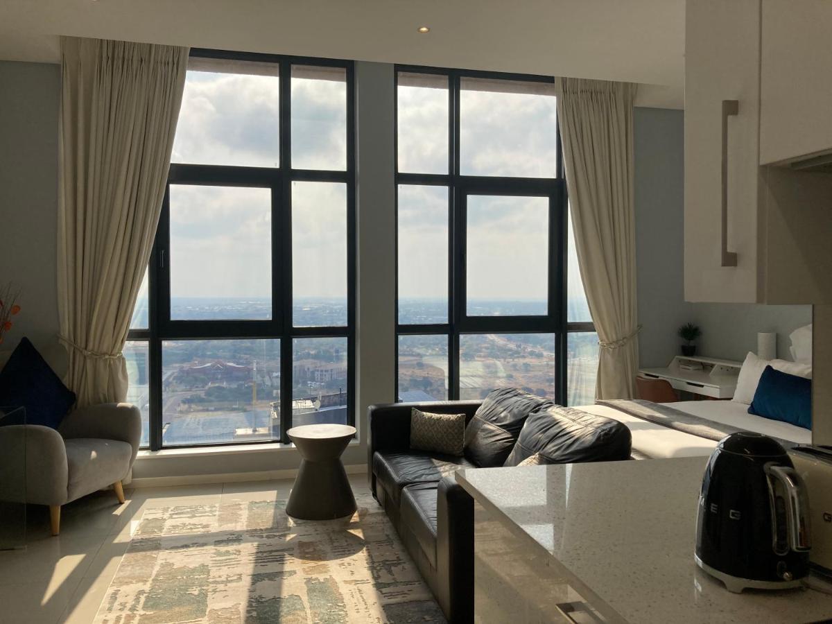 Urban Awe Apartment-Itowers 23Rd Floor Gaborone Ngoại thất bức ảnh