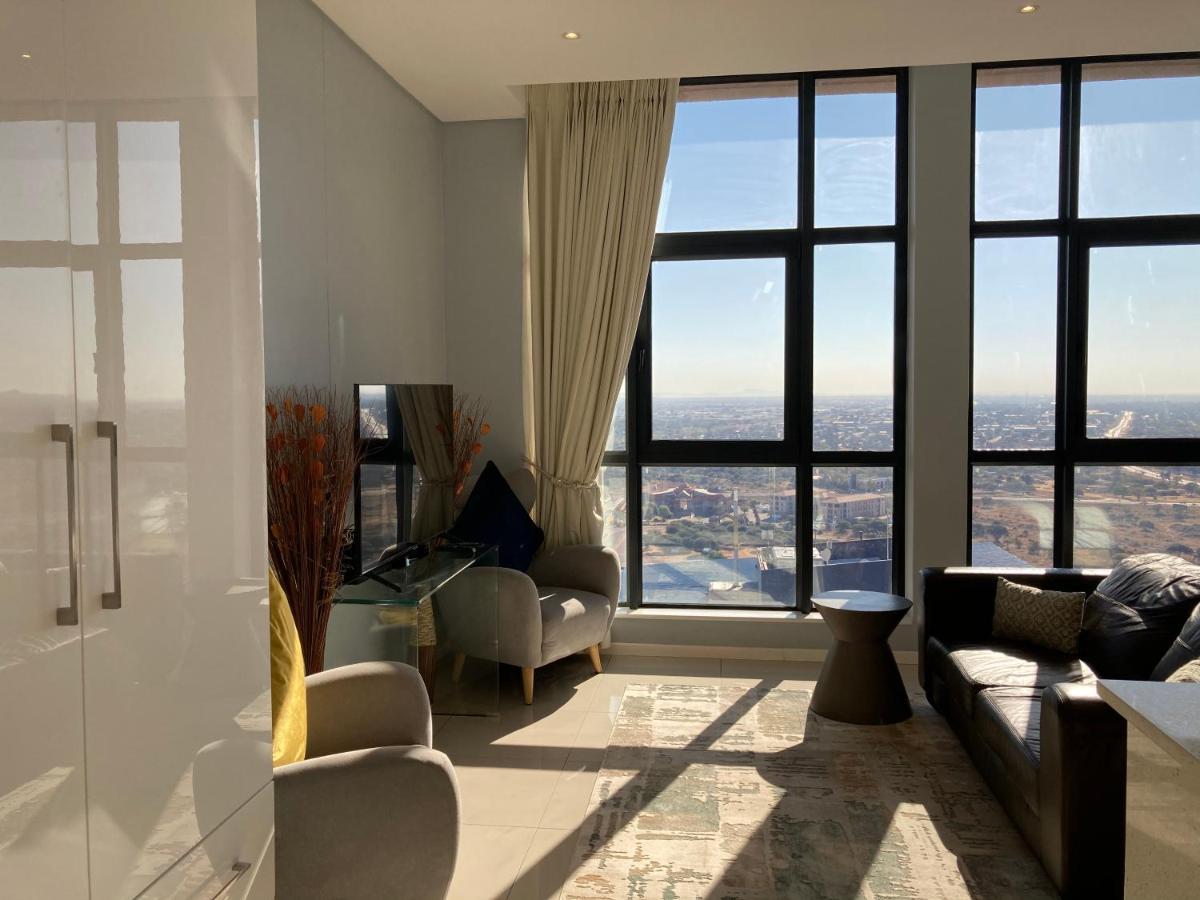Urban Awe Apartment-Itowers 23Rd Floor Gaborone Ngoại thất bức ảnh