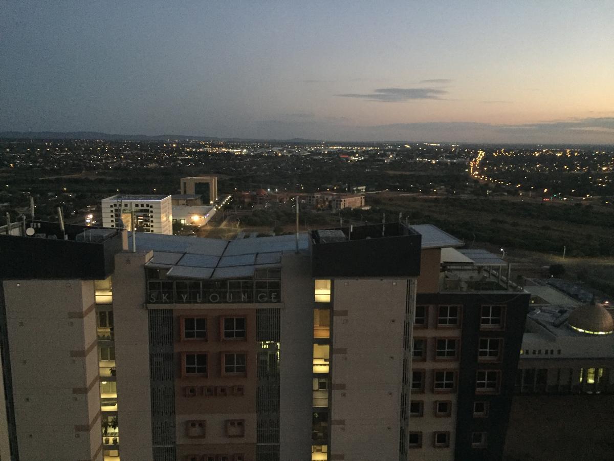 Urban Awe Apartment-Itowers 23Rd Floor Gaborone Ngoại thất bức ảnh